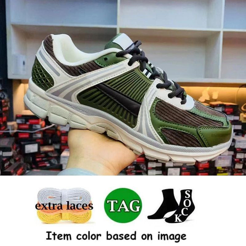 Men Women Vomero 5 Running Shoes Designer Sneakers Supersonic Dark Grey Photon Dust Metallic Sier 520 Pack Pink Foam Hot Punch Flat Platform Sports Trainers 36-45